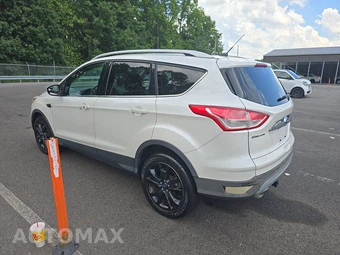2015 Ford Escape Titanium – miniatura 6