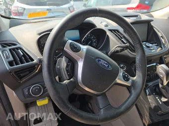 2015 Ford Escape Titanium – miniatura 10