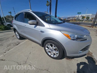 2015 Ford Escape Titanium – miniatura 3