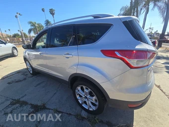 2015 Ford Escape Titanium – miniatura 6