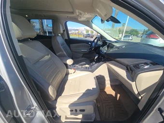 2015 Ford Escape Titanium – miniatura 8