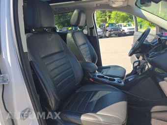 2015 Ford Escape Titanium – miniatura 18