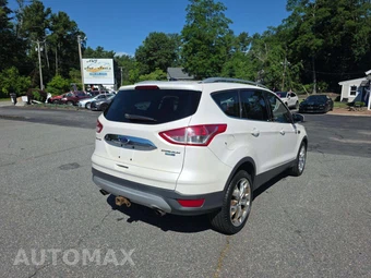 2015 Ford Escape Titanium – miniatura 3