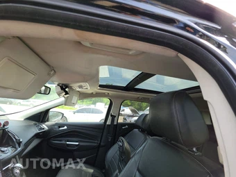 2015 Ford Escape Titanium – miniatura 18