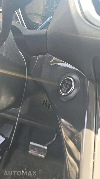 2015 Ford Escape Titanium – miniatura 21