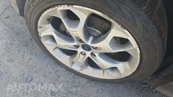 2015 Ford Escape Titanium – miniatura 26