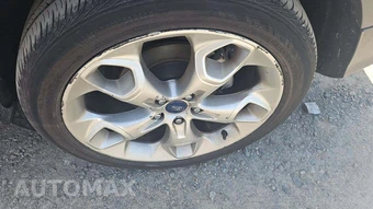 2015 Ford Escape Titanium – miniatura 34