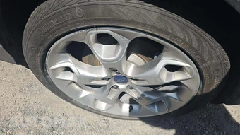 2015 Ford Escape Titanium – miniatura 38