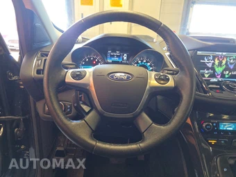 2015 Ford Escape Titanium – miniatura 10