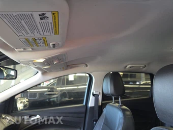 2015 Ford Escape Titanium – miniatura 17