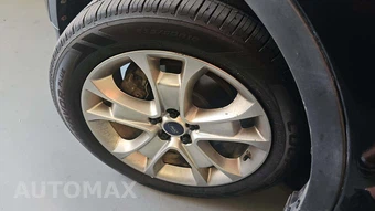 2015 Ford Escape Titanium – miniatura 26