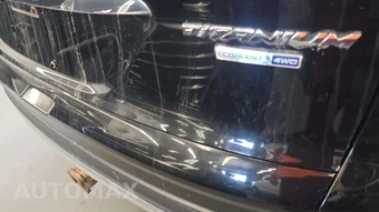 2015 Ford Escape Titanium – miniatura 33