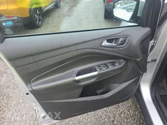 2015 Ford Escape Titanium - miniatura 9