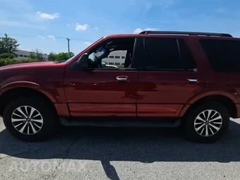 2015 Ford Expedition XLT – miniatura 2