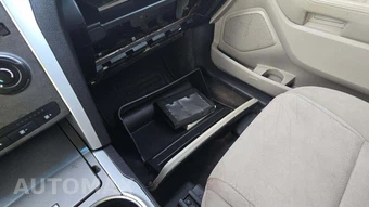 2015 Ford Explorer – miniatura 30