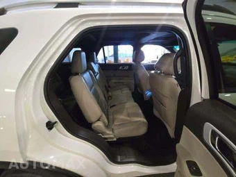 2015 Ford Explorer Limited – miniatura 17
