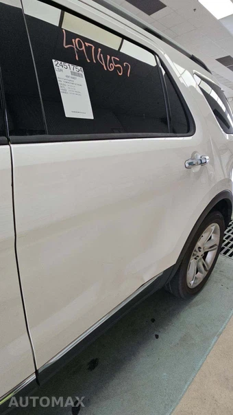 2015 Ford Explorer Limited – miniatura 40
