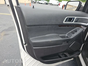 2015 Ford Explorer Limited – miniatura 9