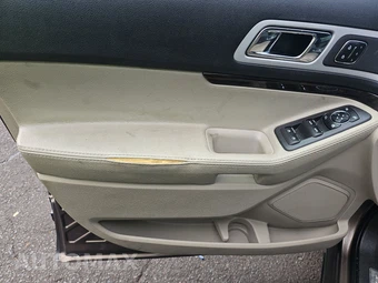 2015 Ford Explorer Limited – miniatura 9