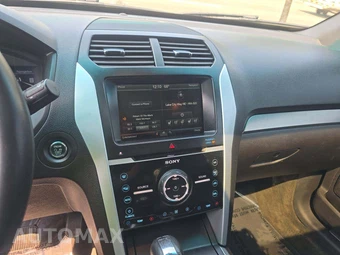 2015 Ford Explorer Sport - miniatura 10