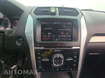 2015 Ford Explorer Sport – miniatura 10
