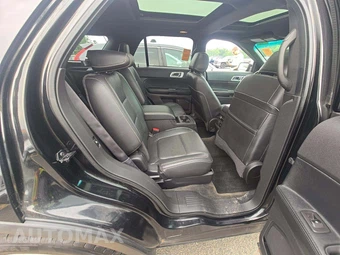 2015 Ford Explorer Sport – miniatura 17