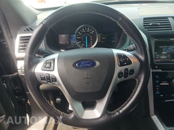 2015 Ford Explorer Sport - miniatura 10