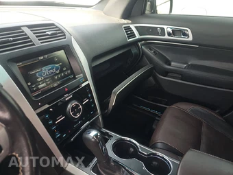 2015 Ford Explorer Sport - miniatura 11