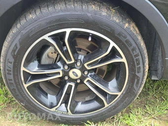 2015 Ford Explorer Sport - miniatura 25