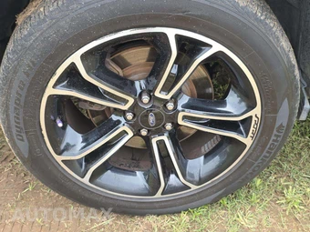 2015 Ford Explorer Sport - miniatura 28