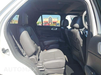 2015 Ford Explorer Sport – miniatura 17