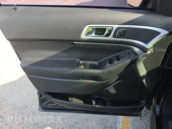 2015 Ford Explorer Sport - miniatura 9