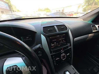 2015 Ford Explorer Sport - miniatura 10
