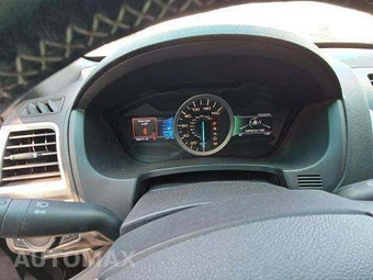 2015 Ford Explorer Sport - miniatura 9