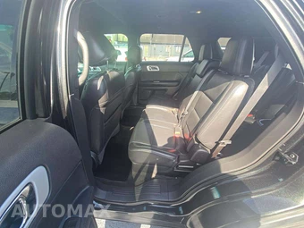 2015 Ford Explorer XLT - miniatura 13