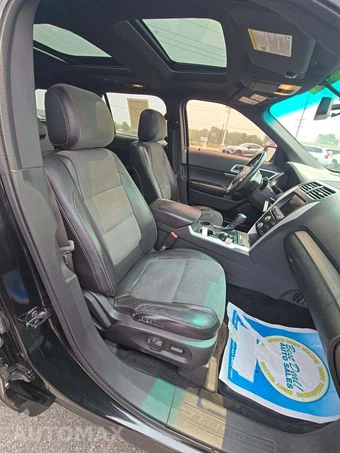 2015 Ford Explorer XLT – miniatura 16