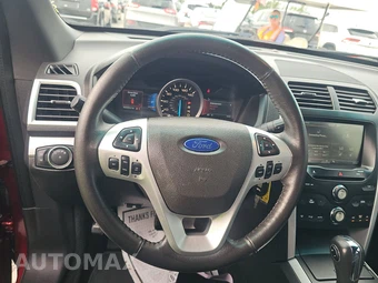2015 Ford Explorer XLT - miniatura 10