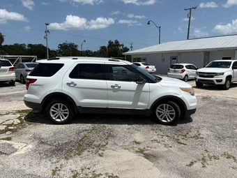 2015 Ford Explorer XLT - miniatura 3