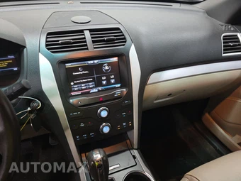 2015 Ford Explorer XLT - miniatura 11