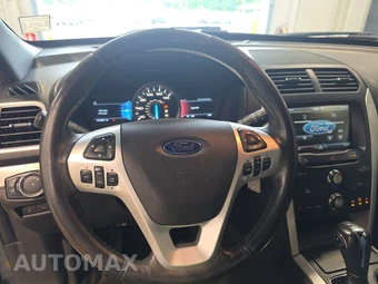 2015 Ford Explorer XLT – miniatura 10