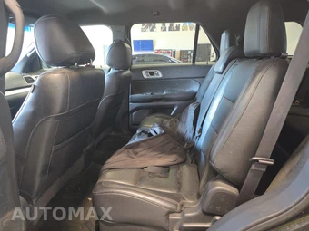 2015 Ford Explorer XLT – miniatura 13