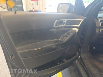 2015 Ford Explorer XLT – miniatura 9