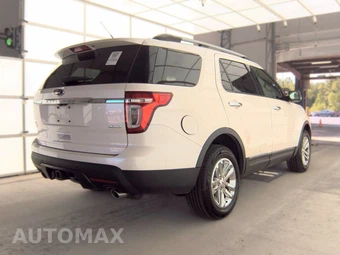2015 Ford Explorer XLT – miniatura 4