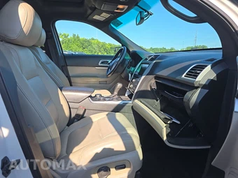 2015 Ford Explorer XLT – miniatura 8