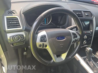 2015 Ford Explorer XLT - miniatura 10
