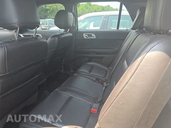 2015 Ford Explorer XLT - miniatura 13