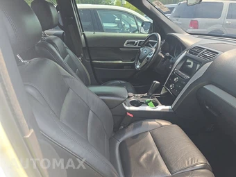 2015 Ford Explorer XLT - miniatura 8