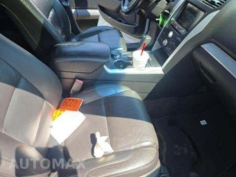 2015 Ford Explorer XLT - miniatura 18