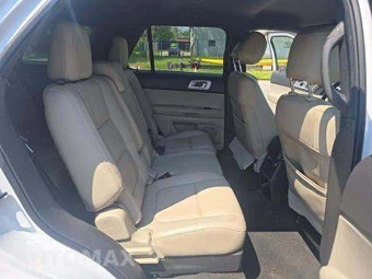 2015 Ford Explorer XLT – miniatura 18