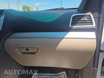 2015 Ford Explorer XLT – miniatura 21